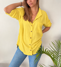 Cargar imagen en el visor de la galería, Camisa Corfu Amarilla

