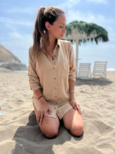 Cargar imagen en el visor de la galería, Camisa Corfu Beige
